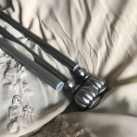 Curtains - Picture 2 of 2